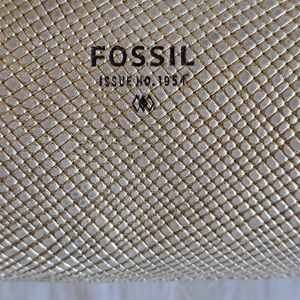 SALE. Sm new Fossil party bag - Picture 9 of 16